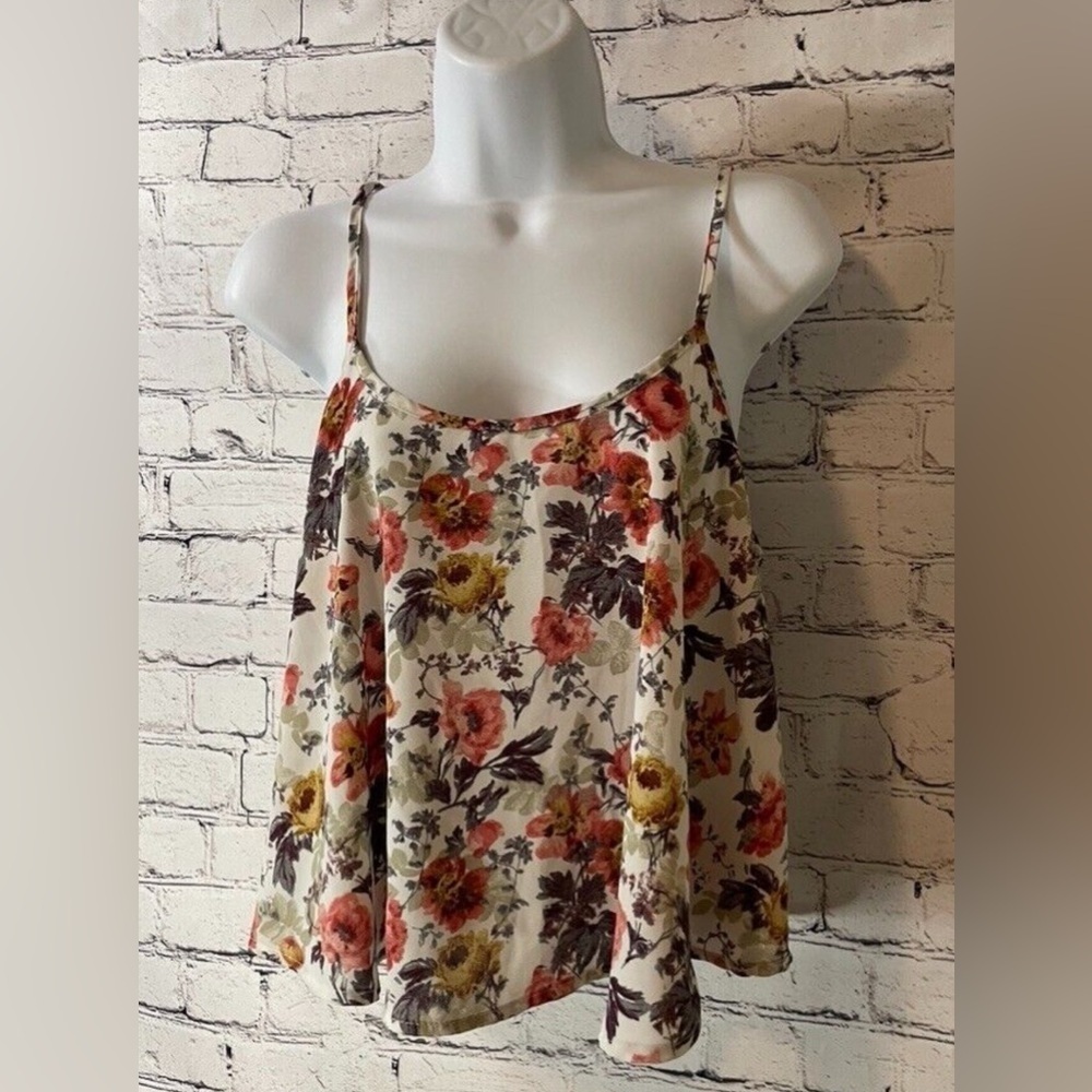 Very Cute Ambiance Apparel Floral Sheer Medium top